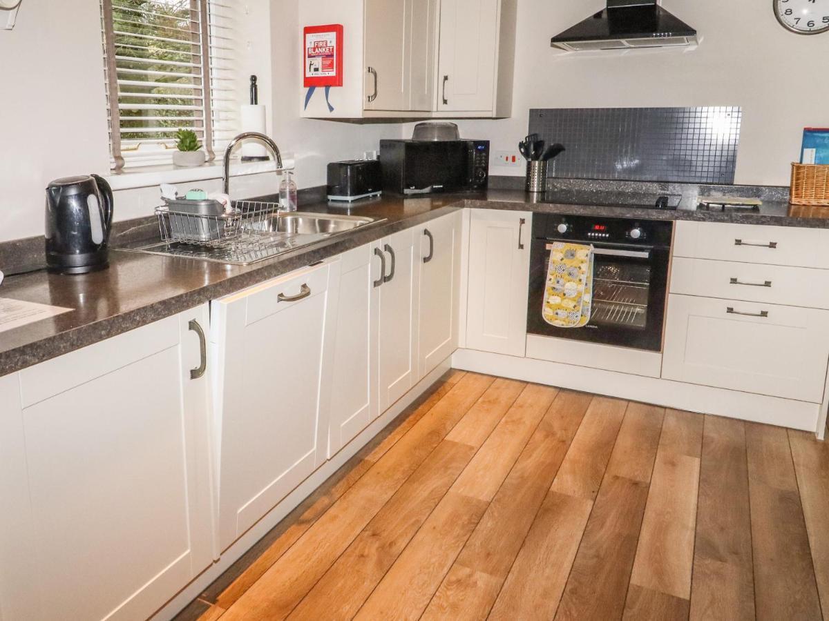 Lee House Cottage Cheddleton ภายนอก รูปภาพ